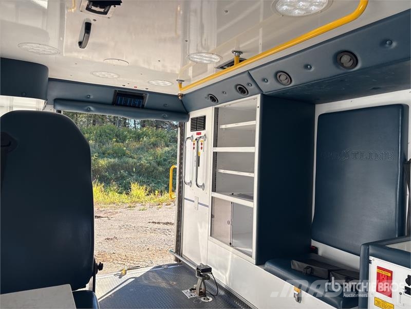 Chevrolet Express 4x2 Ambulance Машини швидкої допомоги