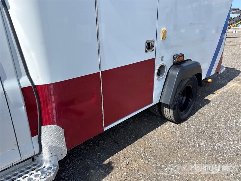 Chevrolet REBUILT Express 3500 4x2 Ambulance Krankenwagen
