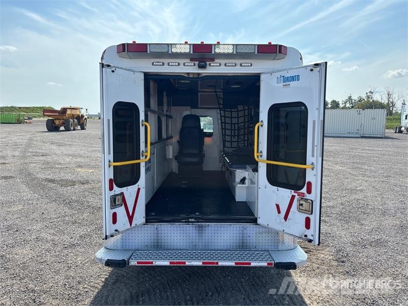 Chevrolet REBUILT Express 3500 4x2 Ambulance Krankenwagen