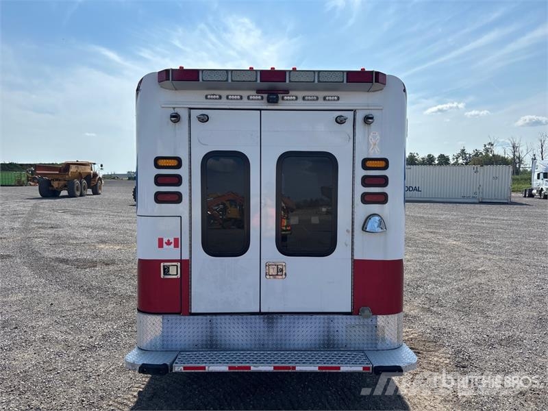 Chevrolet REBUILT Express 3500 4x2 Ambulance Krankenwagen