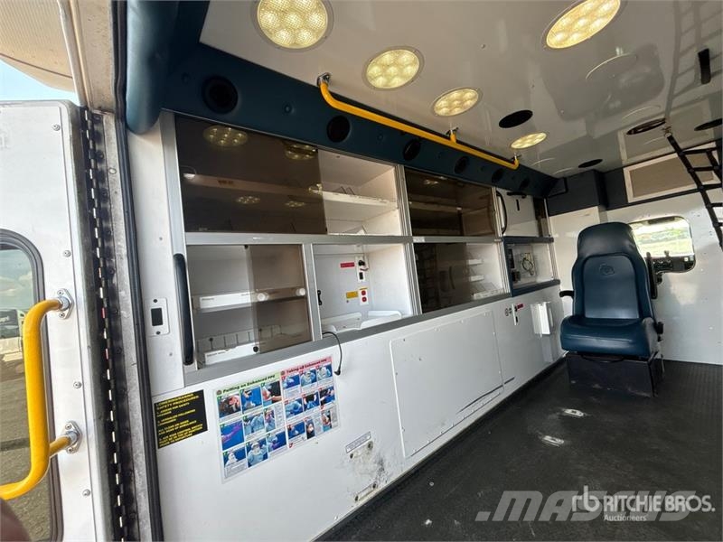 Chevrolet REBUILT Express 3500 4x2 Ambulance Krankenwagen