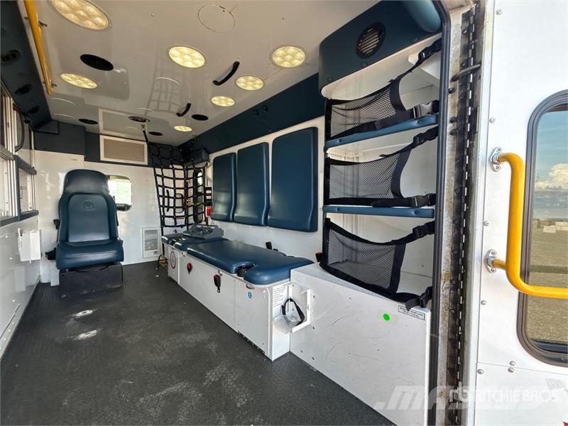 Chevrolet REBUILT Express 3500 4x2 Ambulance Krankenwagen