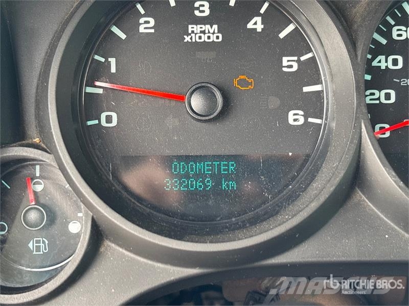 Chevrolet Silverado 1500 LT 4x4 Crew Cab Pickup Övriga bilar