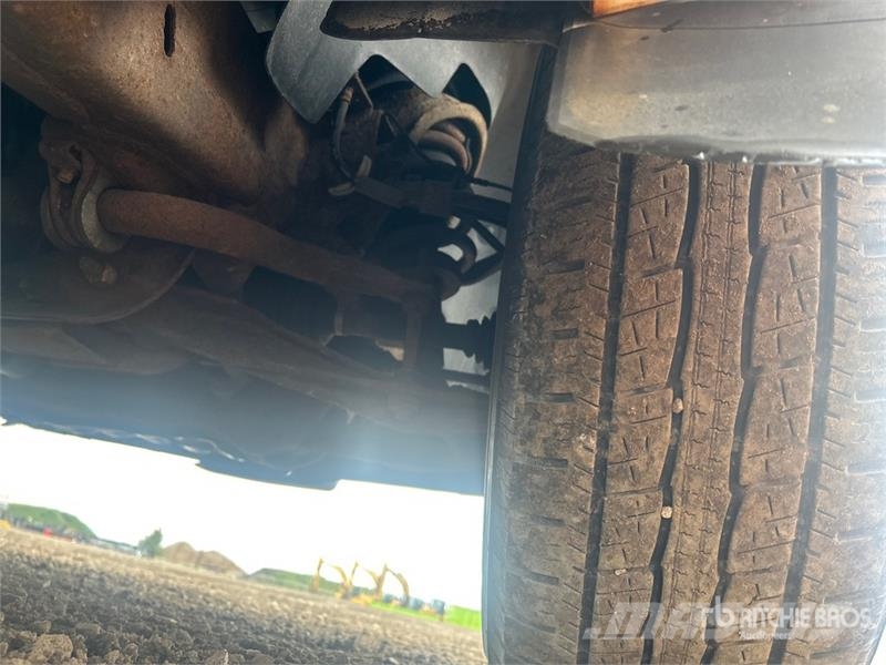 Chevrolet Silverado 1500 4x4 Extended Cab Pickup Outro