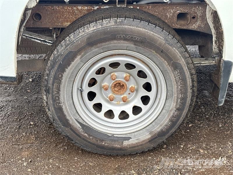 Chevrolet Silverado 1500 4x4 Extended Cab Pickup Egyéb