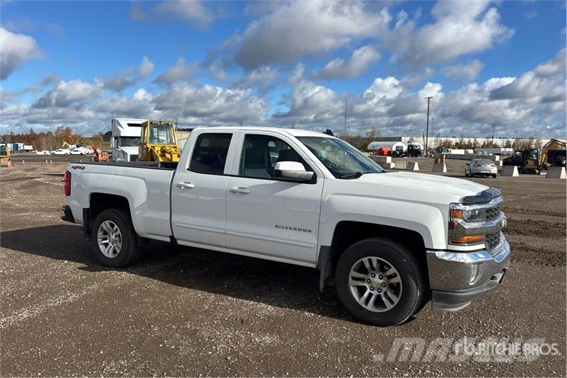 Chevrolet Silverado 1500 LT 4x4 Extended Cab Pickup Прочие фургоны