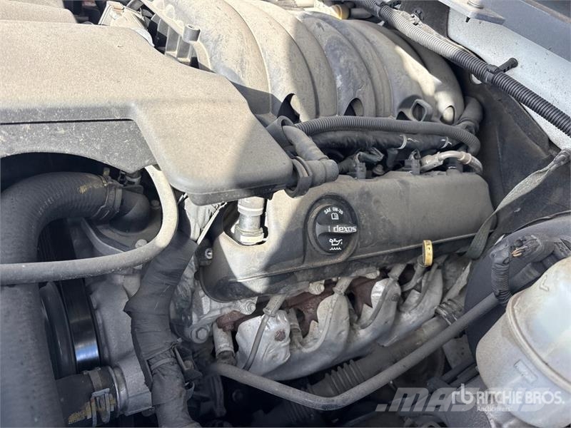 Chevrolet Silverado 1500 LT 4x4 Extended Cab Pickup Прочие фургоны