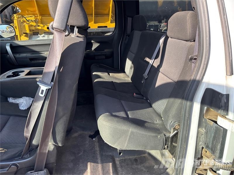 Chevrolet Silverado 1500 LS 4x4 Extended Cab Pickup Övriga bilar