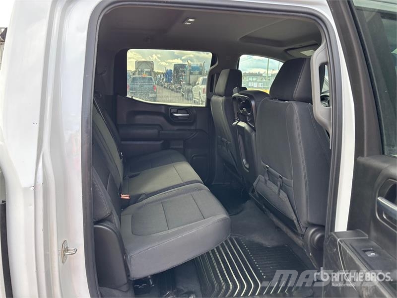 Chevrolet Silverado 1500 LT 4x4 Crew Cab Pickup Otras furgonetas