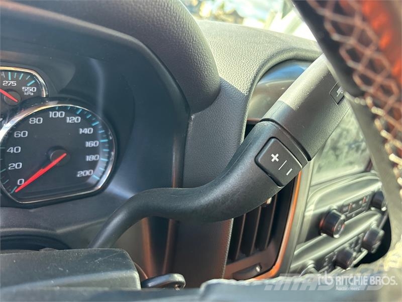 Chevrolet Silverado 1500 LT 4x4 Extended Cab Pickup Прочие фургоны