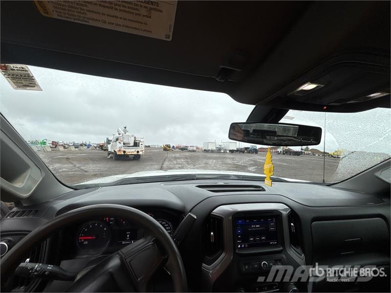 Chevrolet Silverado 1500 4x4 Extended Cab Pickup Egyéb