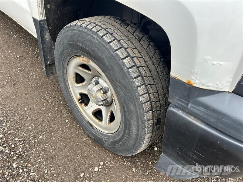 Chevrolet Silverado 1500 4x4 Extended Cab Pickup Інше