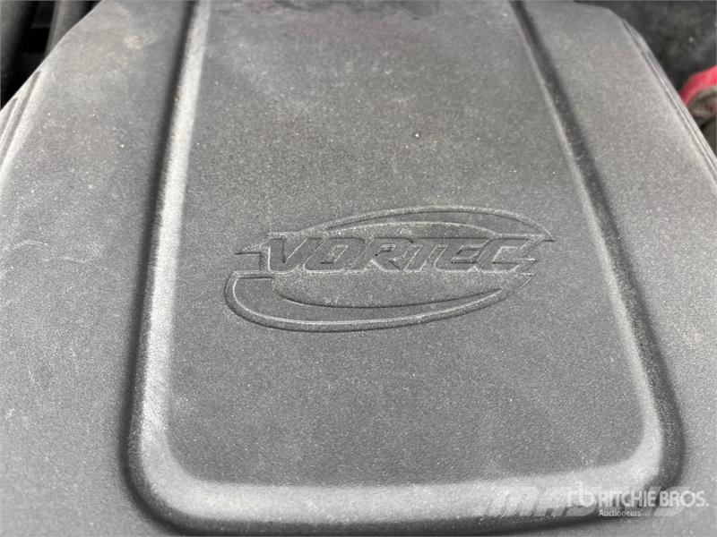 Chevrolet Silverado 1500 LT 4x4 Crew Cab Pickup Övriga bilar