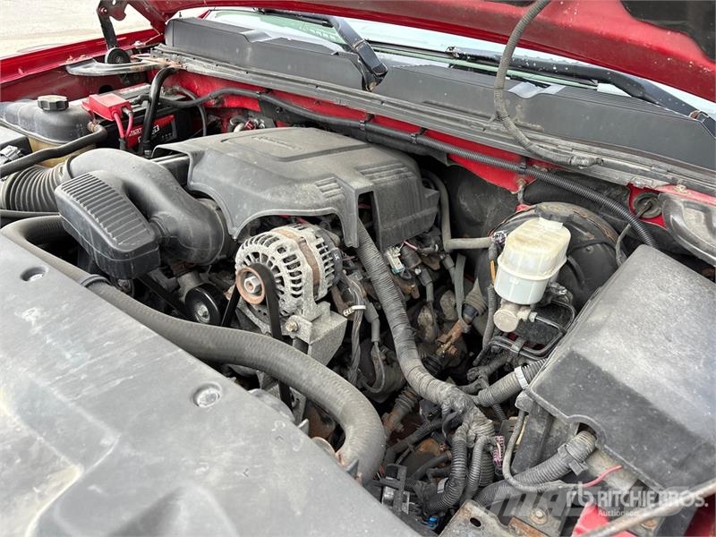 Chevrolet Silverado 1500 LT 4x4 Crew Cab Pickup Övriga bilar