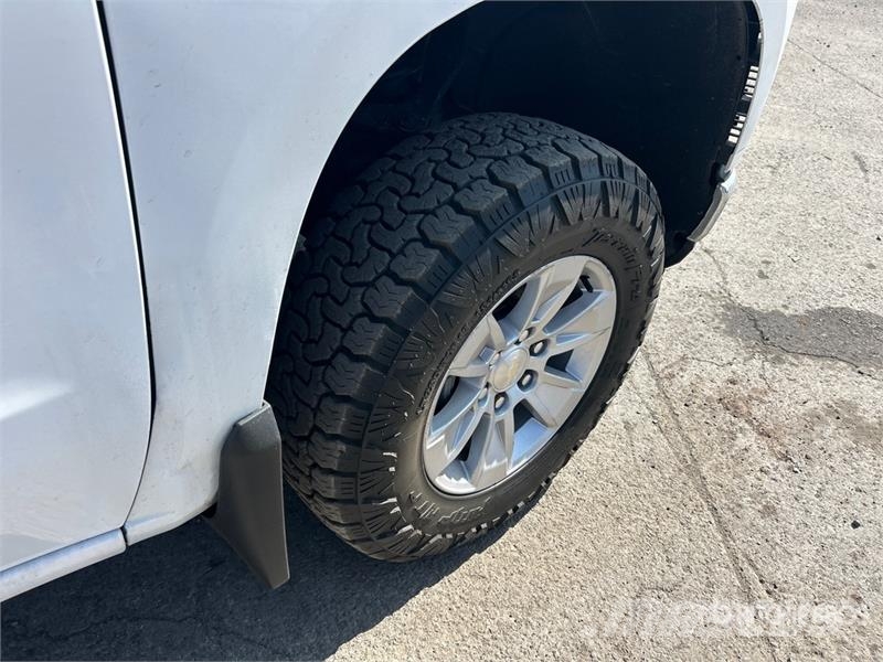Chevrolet Silverado 1500 LT 4x4 Crew Cab Pickup Andre