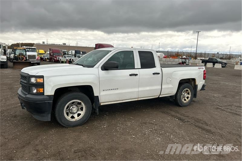 Chevrolet Silverado 1500 4x4 Extended Cab Pickup Інше