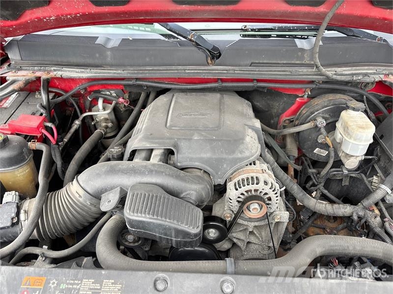 Chevrolet Silverado 1500 LT 4x4 Crew Cab Pickup Övriga bilar