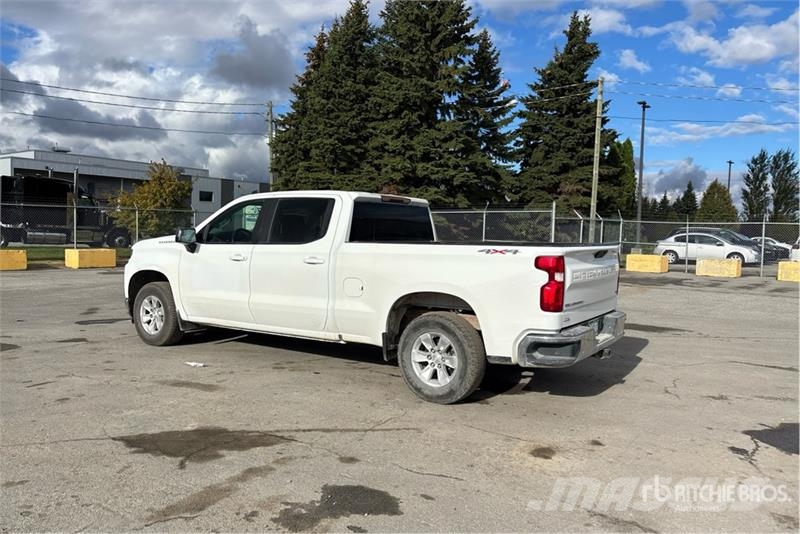 Chevrolet Silverado 1500 LT 4x4 Crew Cab Pickup Otras furgonetas