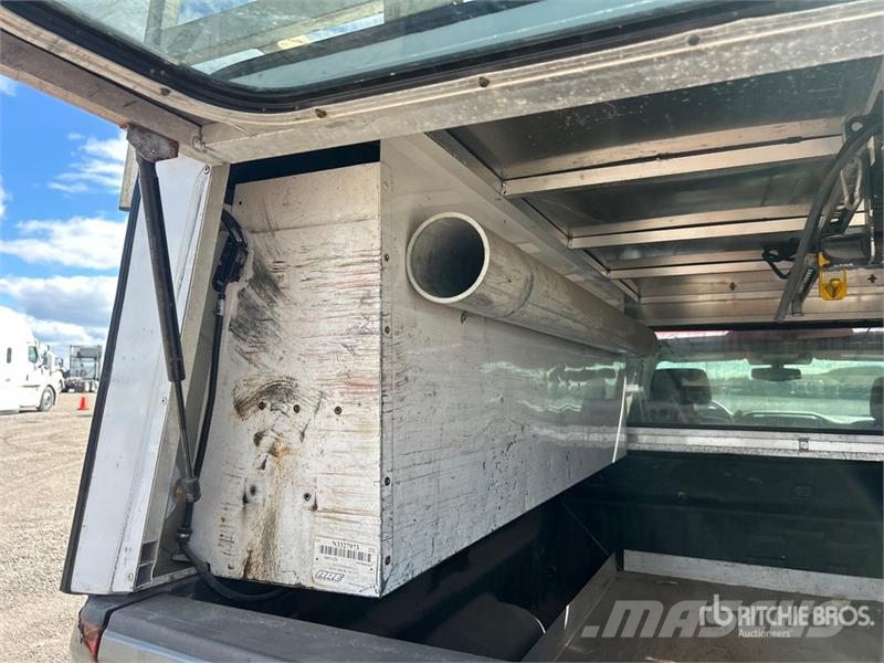 Chevrolet Silverado 1500 4x4 Extended Cab Pickup Прочие фургоны