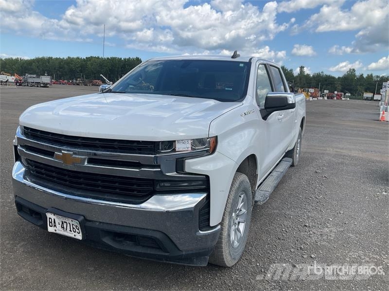 Chevrolet Silverado 1500 LT 4x4 Crew Cab Pickup Iné