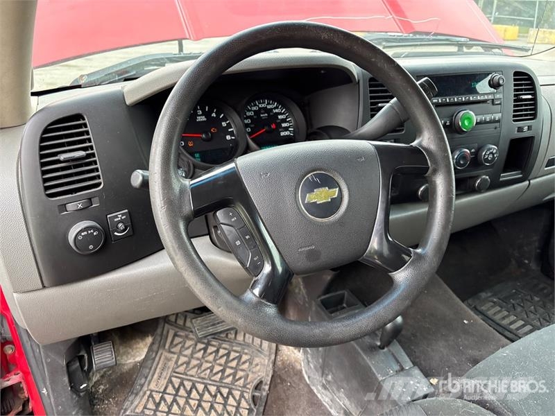 Chevrolet Silverado 1500 LT 4x4 Crew Cab Pickup Övriga bilar
