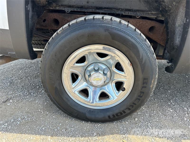 Chevrolet Silverado 1500 4x4 Extended Cab Pickup Прочие фургоны