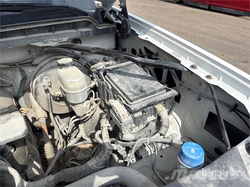 Chevrolet Silverado 1500 4x4 Crew Cab Pickup Прочие фургоны