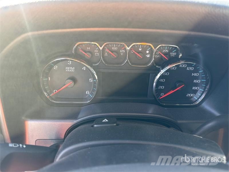 Chevrolet Silverado 1500 LT 4x4 Extended Cab Pickup Прочие фургоны
