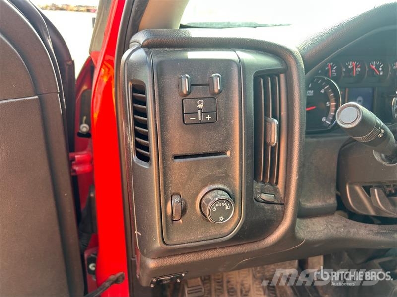 Chevrolet Silverado 1500 4x4 Extended Cab Pickup Прочие фургоны