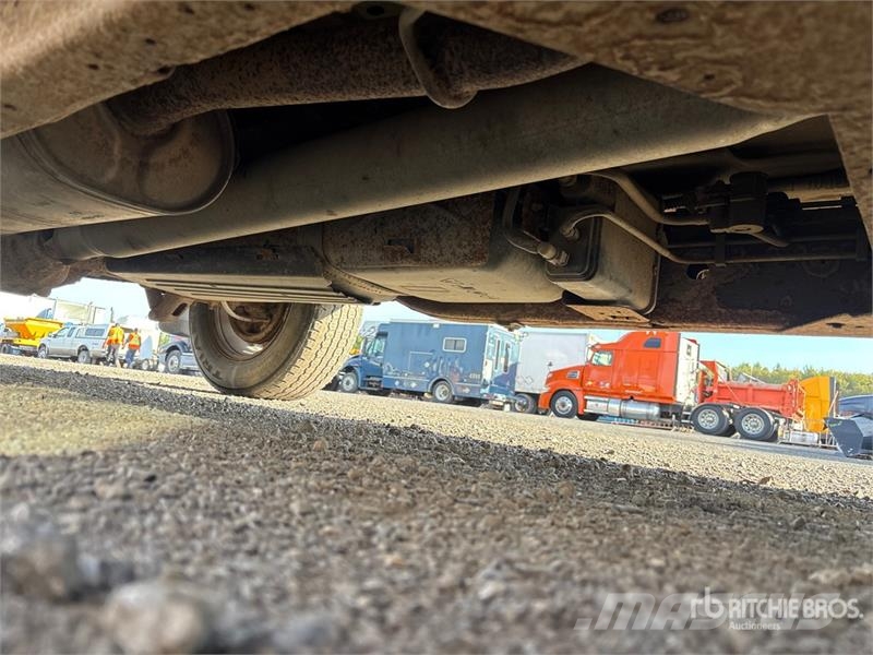 Chevrolet Silverado 1500 LS 4x4 Extended Cab Pickup Övriga bilar