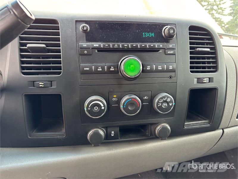Chevrolet Silverado 1500 LT 4x4 Crew Cab Pickup Övriga bilar