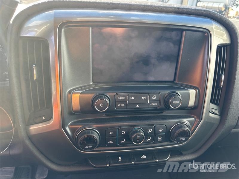 Chevrolet Silverado 1500 LT 4x4 Extended Cab Pickup Прочие фургоны