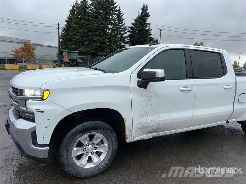 Chevrolet Silverado 1500 LT 4x4 Crew Cab Pickup Anders