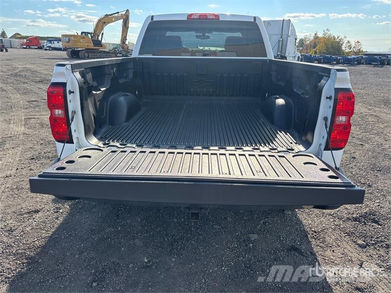 Chevrolet Silverado 1500 LD 4x4 Extended Cab Pickup Diger