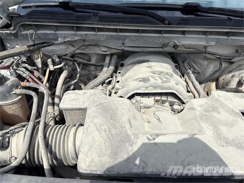 Chevrolet Silverado 1500 4x4 Crew Cab Pickup Прочие фургоны