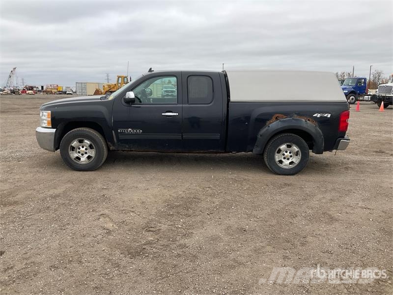Chevrolet Silverado 1500 LS 4x4 Extended Cab Cheyenne Editio Інше