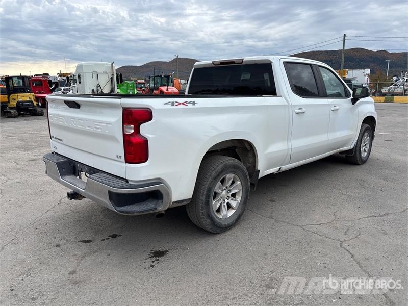 Chevrolet Silverado 1500 LT 4x4 Crew Cab Pickup Anders