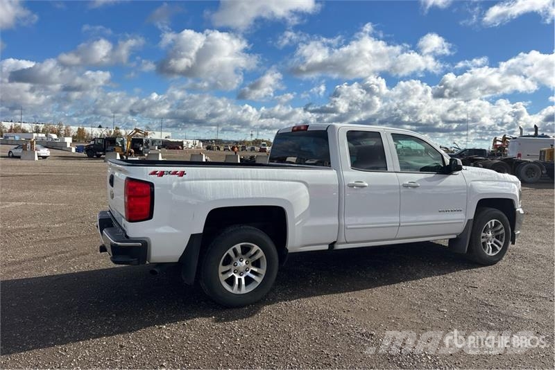 Chevrolet Silverado 1500 LT 4x4 Extended Cab Pickup Прочие фургоны