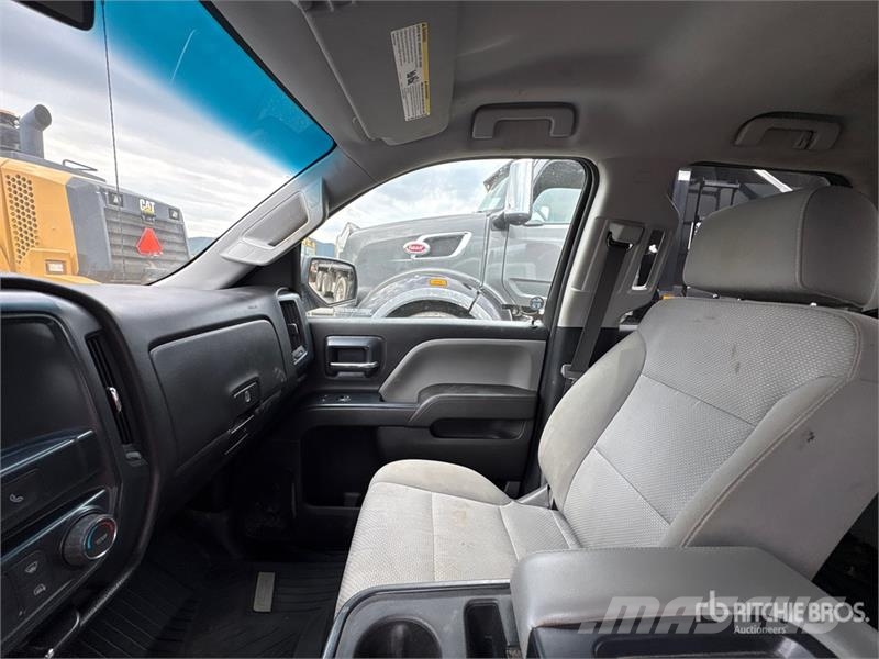 Chevrolet Silverado 1500 4x4 Crew Cab Pickup Прочие фургоны