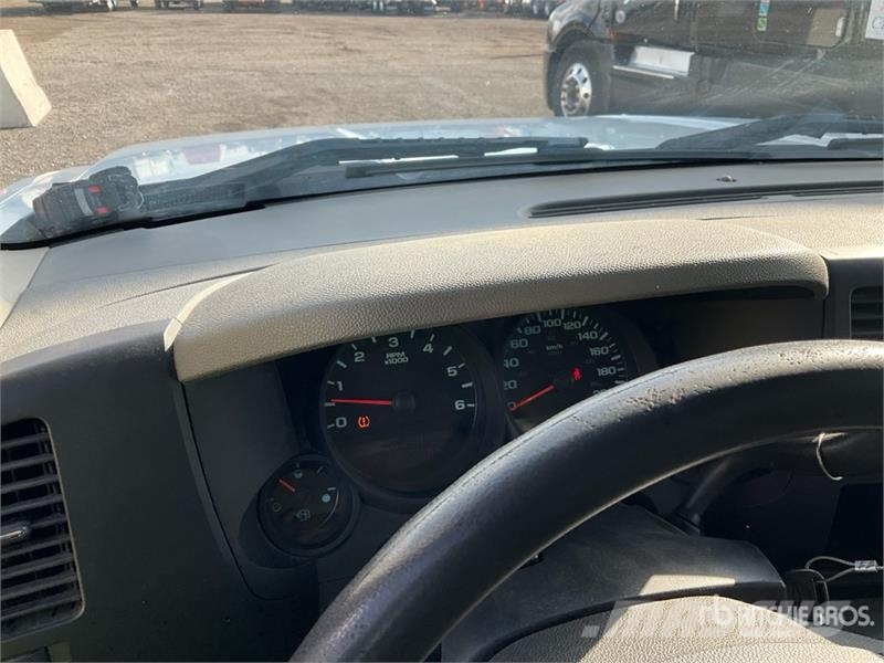 Chevrolet Silverado 1500 4x2 Pickup Furgoni altro