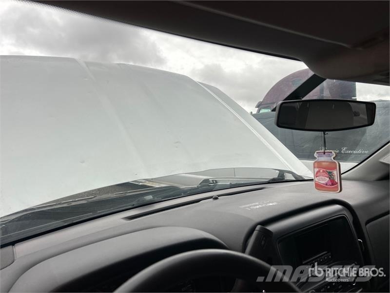 Chevrolet Silverado 1500 4x4 Extended Cab Pickup Інше