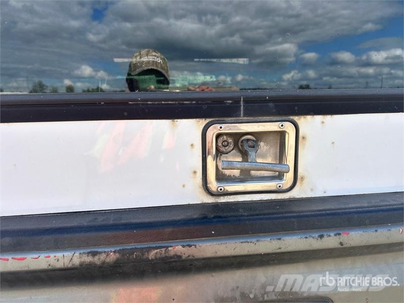Chevrolet Silverado 1500 4x4 Extended Cab Pickup Прочие фургоны