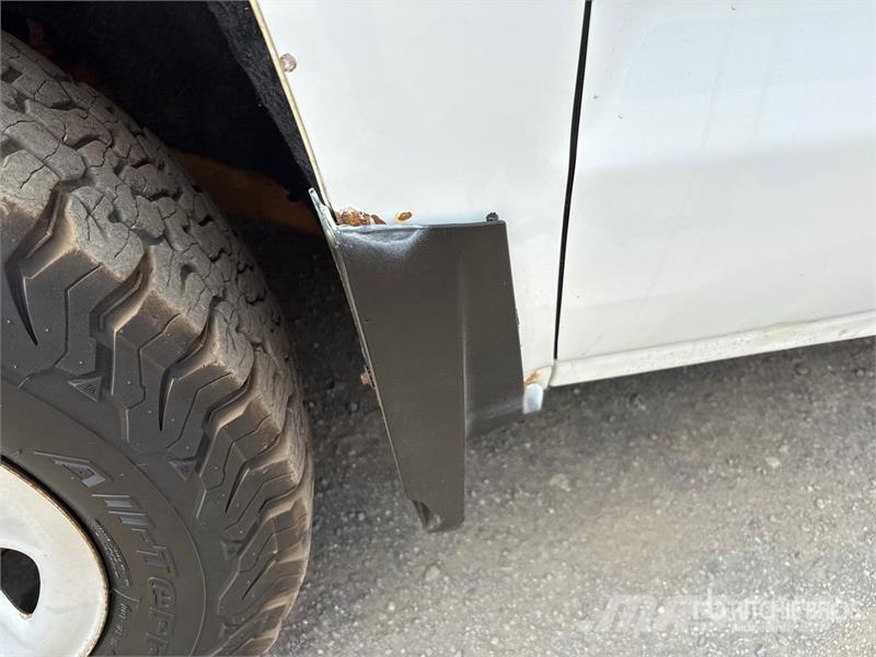 Chevrolet Silverado 1500 4x4 Crew Cab Pickup Прочие фургоны