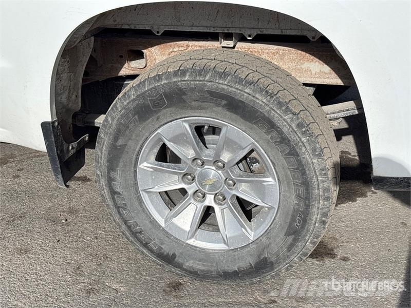 Chevrolet Silverado 1500 LT 4x4 Crew Cab Pickup Autre fourgon / utilitaire