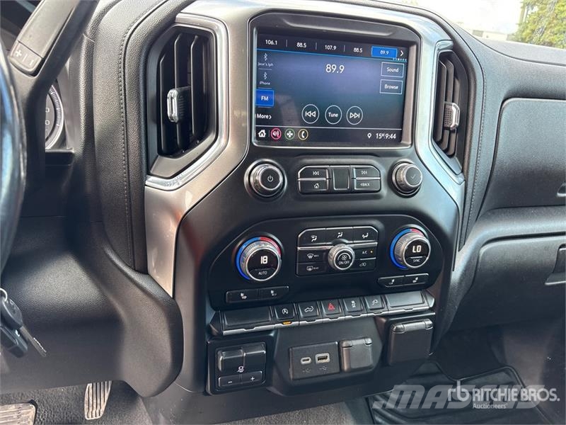 Chevrolet Silverado 1500 LT 4x4 Crew Cab Pickup Autre fourgon / utilitaire