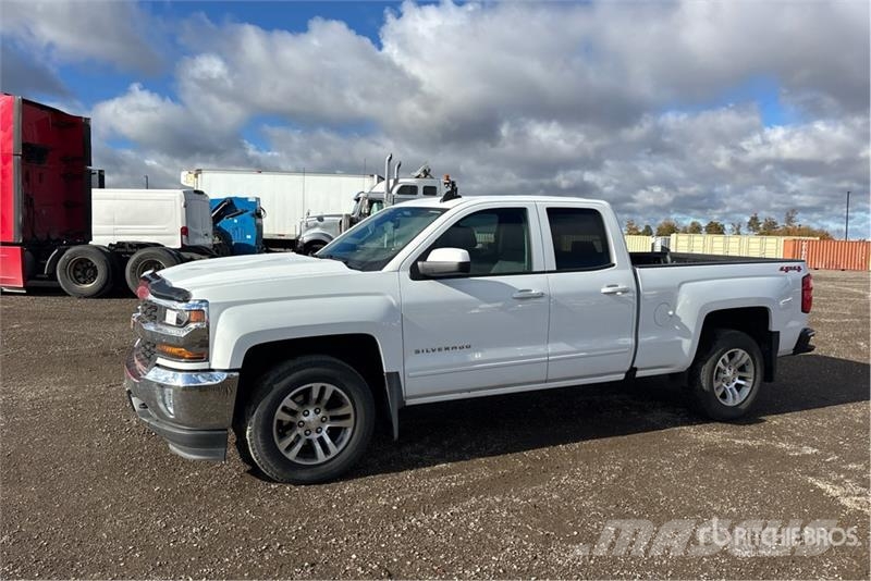 Chevrolet Silverado 1500 LT 4x4 Extended Cab Pickup Прочие фургоны