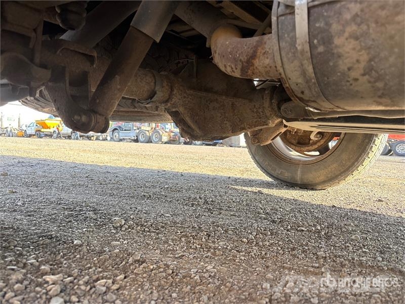 Chevrolet Silverado 1500 LS 4x4 Extended Cab Pickup Övriga bilar