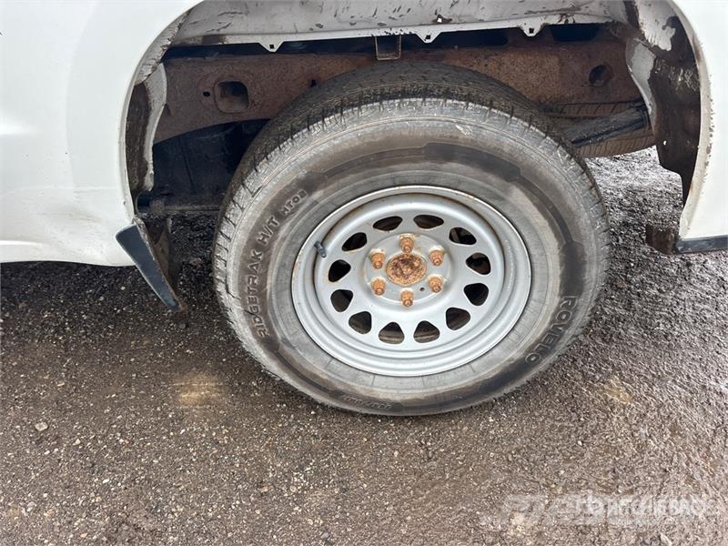 Chevrolet Silverado 1500 4x4 Extended Cab Pickup Egyéb