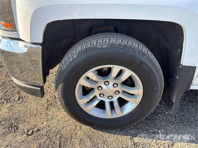 Chevrolet Silverado 1500 LD 4x4 Extended Cab Pickup Diger