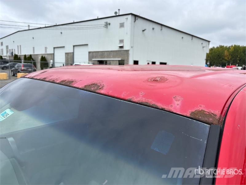 Chevrolet Silverado 1500 LT 4x4 Crew Cab Pickup Övriga bilar
